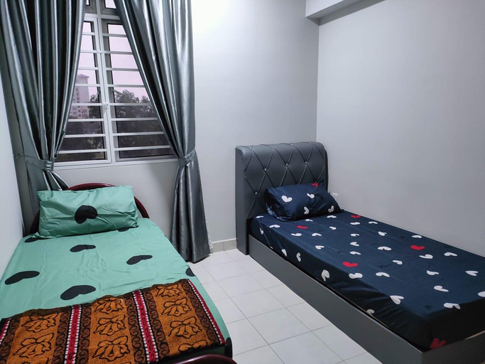 Bedroom 2, Putrajaya Cozy Staycation - Zurinn Homestay, Kuala Lumpur