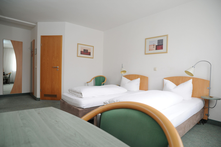 Bedroom 4, Hotel Central Classic, Stuttgart