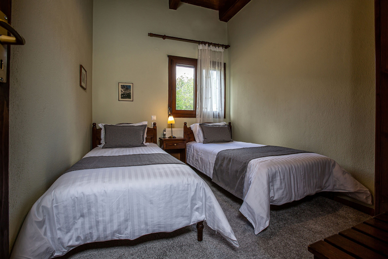 Bedroom 4, La Noi Guesthouse, West Macedonia