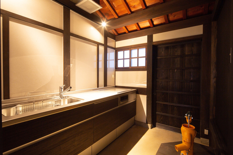 Bathroom 4, SenzanAn Kajiyamachi 301, Yuasa