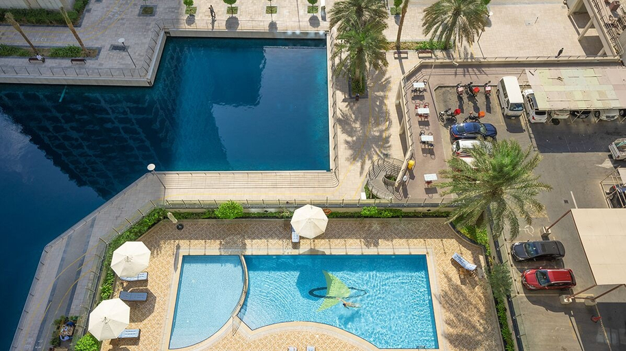 Sport & Beauty 5, Homesgetaway - JLT Lake Views 1BR, Dubai