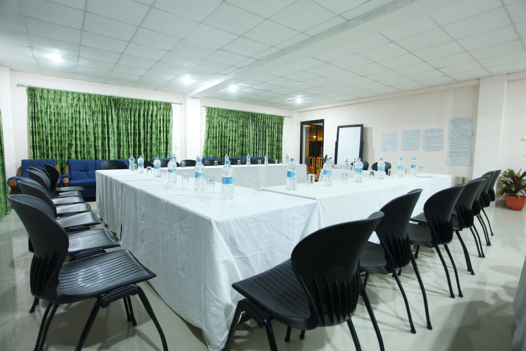 Business Facilities 5, Hotel Lake Side, Gandaki