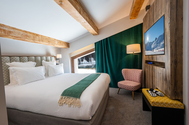 Bedroom 3, Tetras Lodge by Les Etincelles, Savoie