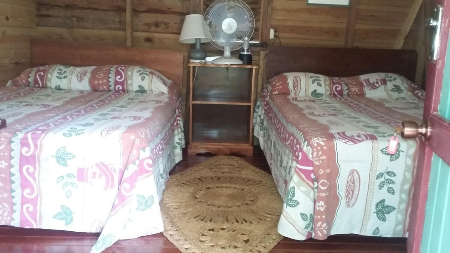 Bedroom 3, Secret Cabins at Firefly Beach