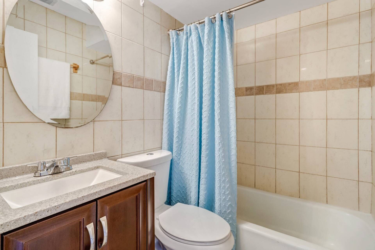 Bathroom, 4811 Gary Rd-d, Lee