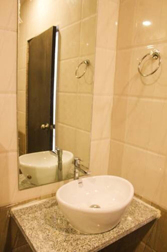 Bathroom 5, Hotel Shivam, Thane