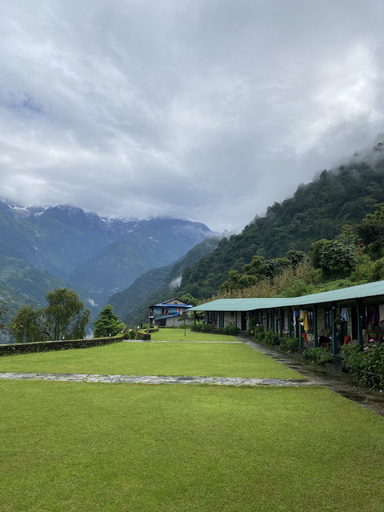 Others 4, Mountain Lodges of Nepal - Landruk, Gandaki