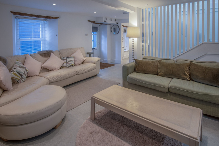 Others 5, Caleb's Cottage - 4 Bed Cottage - Solva, Pembrokeshire