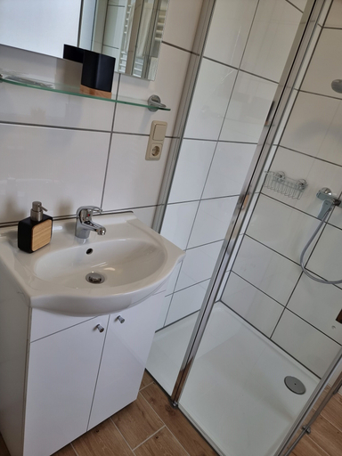 Bathroom 3, Gästehaus Grunewald, Borken