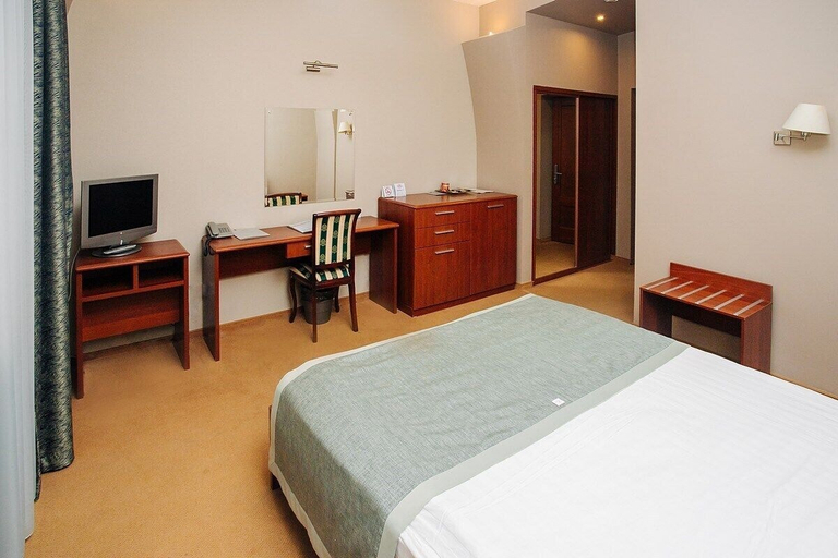 Bedroom 2, Hotel Avrora, Magnitogorsk gorsovet