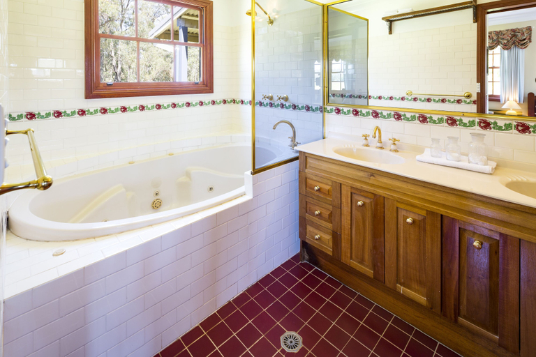 Bathroom, Moffat Falls Lodge, Armidale Dumaresq Bal