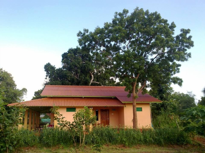 Exterior & Views 2, Wilpattu Dilsara Holiday Resort, Nochchiyagama