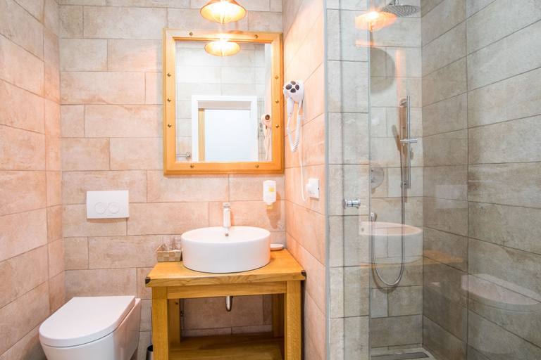 Bathroom 3, Luksuzne sobe Luce, Vrbnik