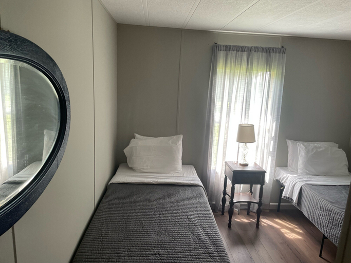 Bedroom, West End House, Accomack