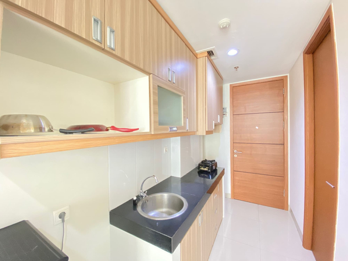 Others 4, Stylish & Comfy Studio at Dago Suites Apartment By Travelio, Bandung