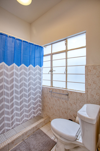 Bathroom 2, Mai Calli Home Rentals, Mexico City