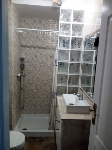 Bathroom 4, Carihuela Sun Beach, Málaga