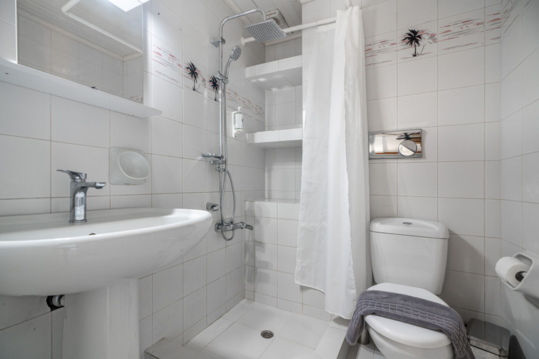 Bathroom 4, Costa Vasia Suites & Apartments, Peloponnese