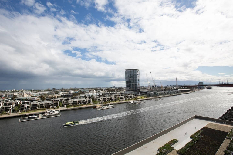 Others 4, Delightful 2BR Riverview@docklands, Melbourne