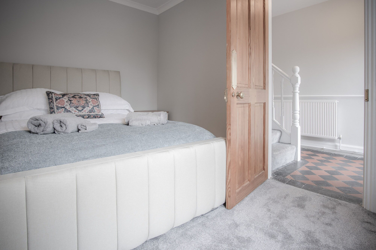 Bedroom 3, Pendeilo Villa - 5 Bedroom Holiday Home - Amroth, Pembrokeshire