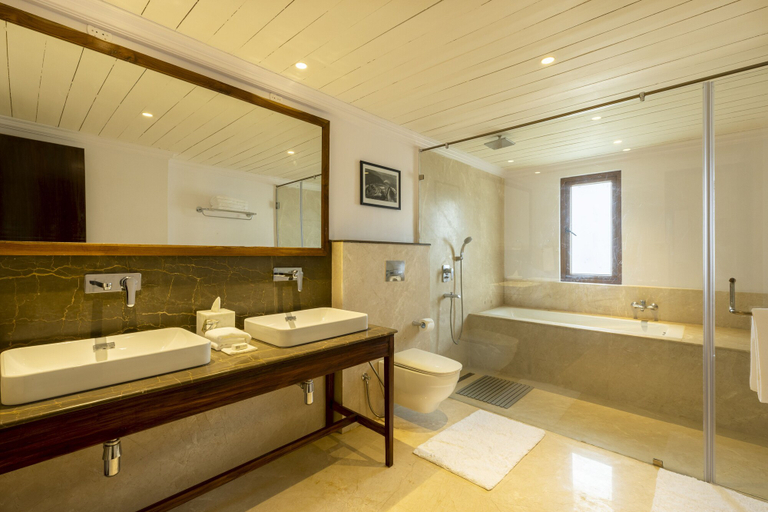 Bathroom 3, Amã Stays & Trails Puttabong Cottage, Darjeeling, Darjiling