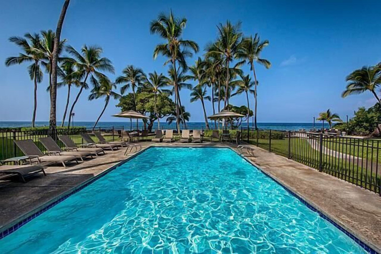 Sport & Beauty 4, Kona Isle C24, Hawaii