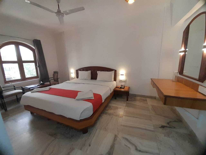 Bedroom 3, Hotel Raja Kalyan, Thane