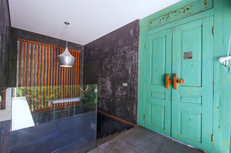 Others 5, Villa Pagi, Badung
