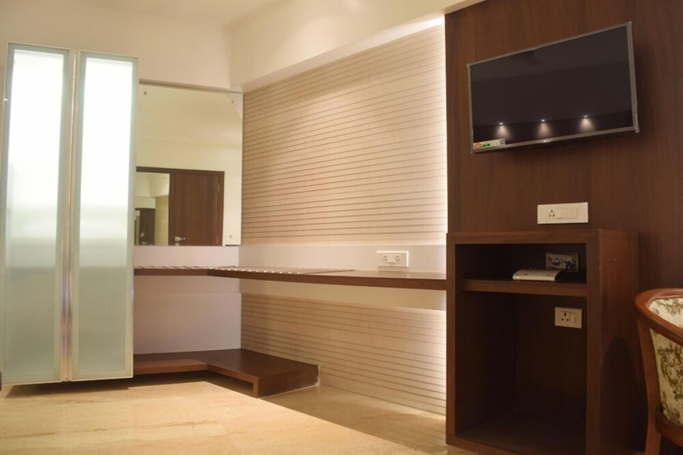 Others 4, South Coast Hotels Thane, Thane