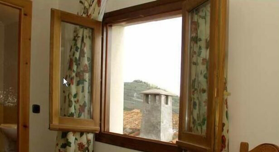 Others 5, Hostal Las Grullas, Teruel