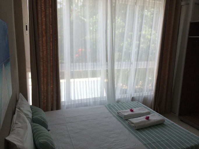 Bedroom 2, Seaview Holiday Apartments