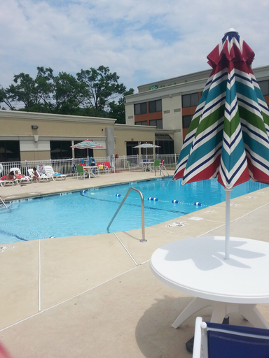 Sport & Beauty 5, Armoni Inn & Suites, Rockland