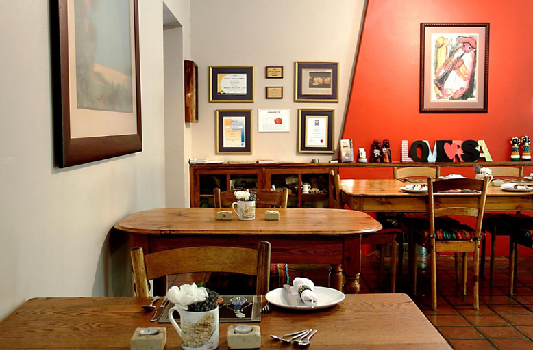 Food & Drinks 3, Dias Guest House, Mangaung