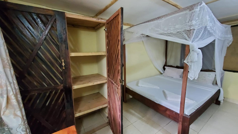 Others 5, Lovely 4-bed Villa Family Oriented or a Smallgroup, Msambweni