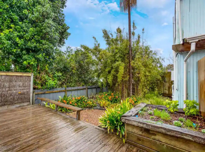 Others 5, Lovely 3-Bedroom Home With Free Parking, Waitakere