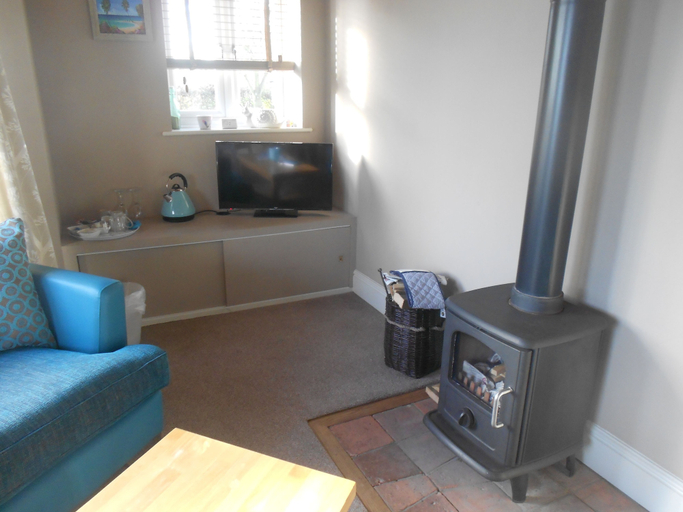 Others 4, Villa Farm Cottage, North Lincolnshire