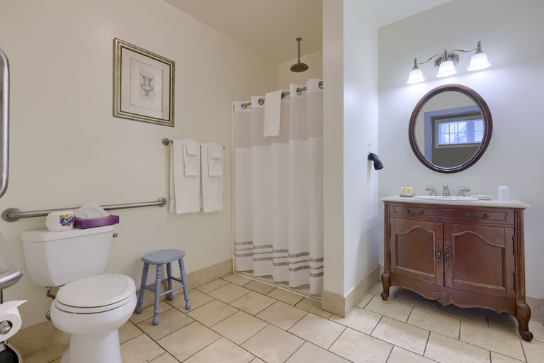 Bathroom 3, The Alden House, Lancaster