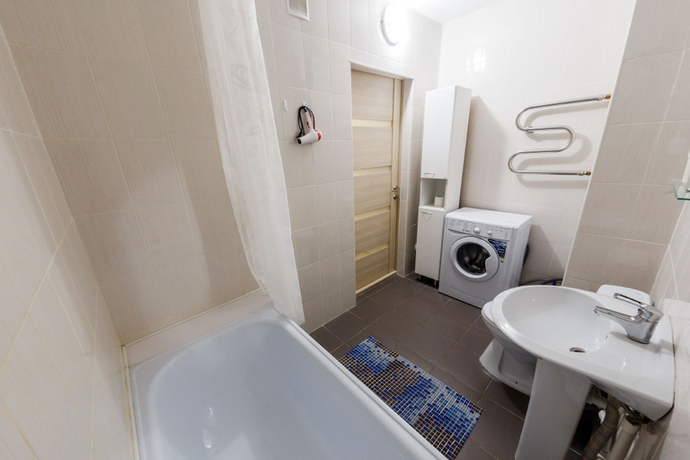 Bathroom 4, Apartment on Tramvaynyy pereulok 2-4 26 floor, Ekaterinburg gorsovet