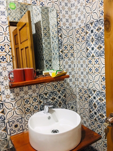 Bathroom 3, Lagi 1001 Nights Hotel, La Gi