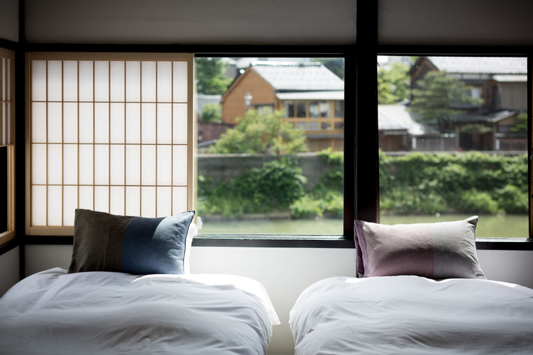 Higashiyama Aritsuki, Kanazawa