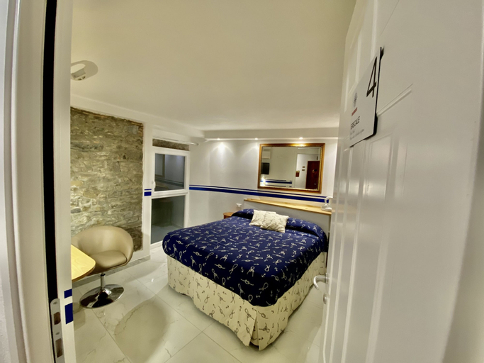 Bedroom 23