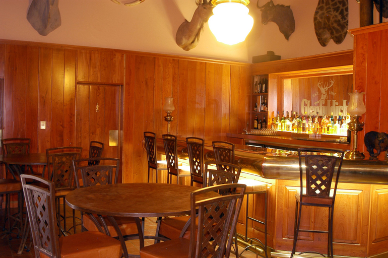 Food & Drinks