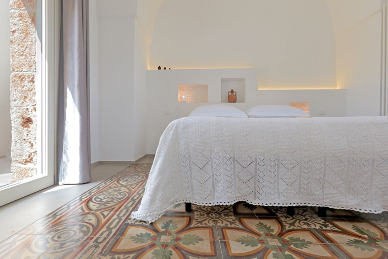 Bedroom 3, Pietra pesara, Bari