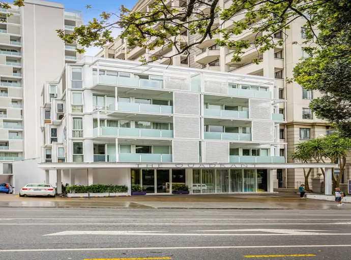 Exterior & Views, Tidy Apartment With Balcony, Manukau