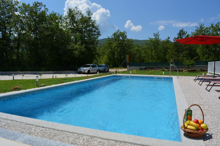 Sport & Beauty 5, Holiday House 4M, Podbablje