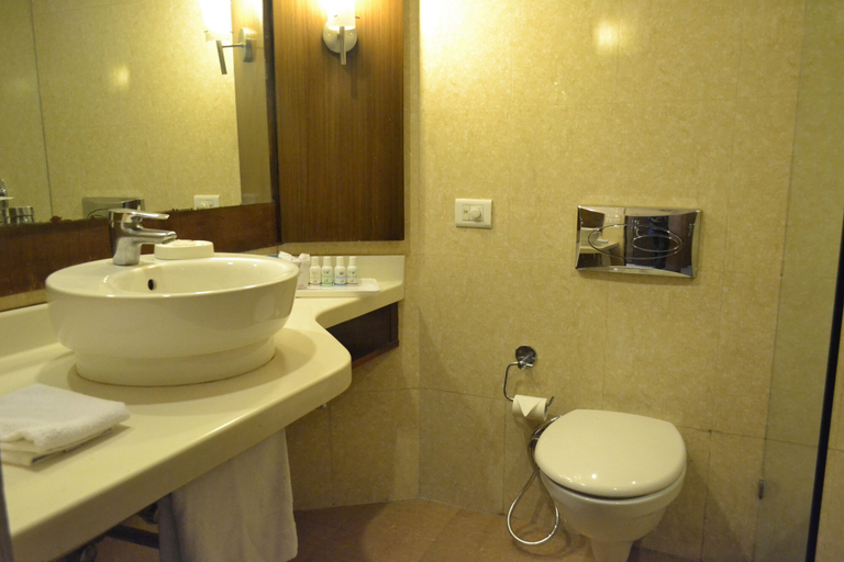 Bathroom, Hotel Jaipur Ashok, Jaipur