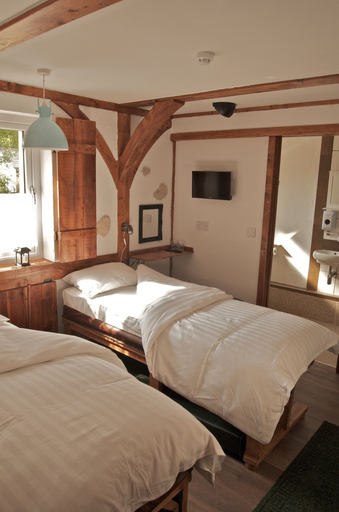 Bedroom 3, Birchwood Guest Lodge, Stirling