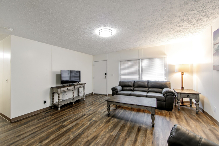 Others 5, Southern Breeze Lodge, Lafourche