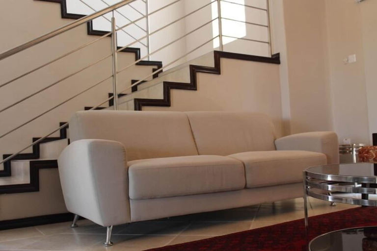 Others 5, The Capital Guesthouse, Gaborone