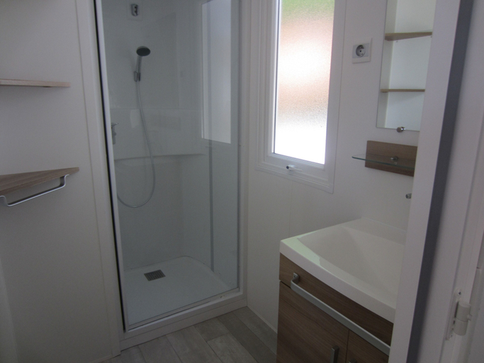 Bathroom 4, GH Vacances, Landes